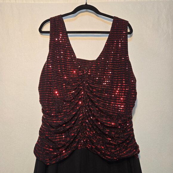 R&M Richards Holidays Season Black/Red Sequined Metallic Jumpsuit Plus Size 22W. - Picture 7 of 17